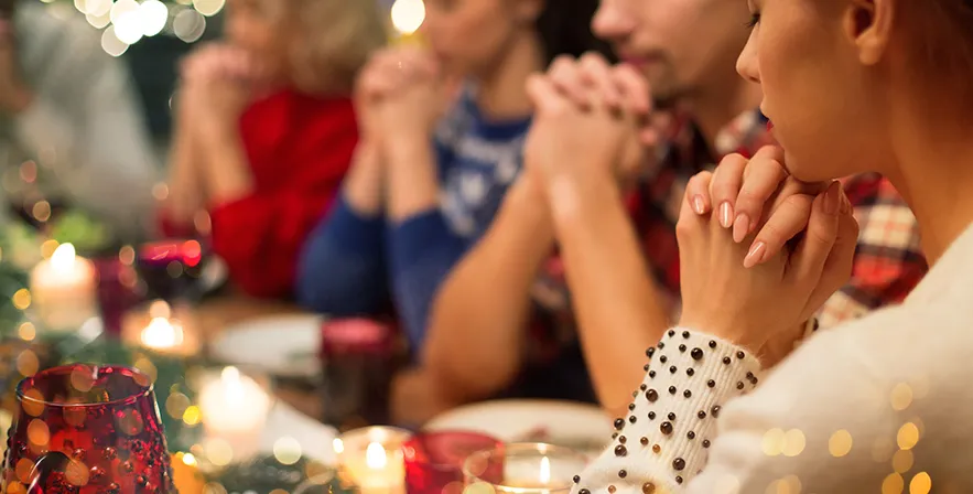 Simplifying Christmas Spending to Focus on Family and Faith